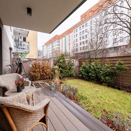 Kierbedzia 6 - Bezplatny Podziemny Parking - Free Parking - Piekny Ogrodek Z Tarasem - 2Km Lazienki Krolewskie - Wifi - Smart Tv 50 Cali - Good Apartments Varsó Kültér fotó