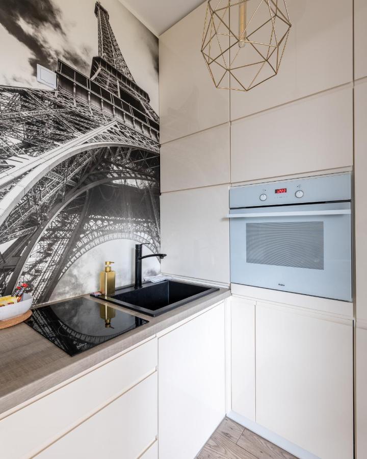 Kierbedzia 6 - Bezplatny Podziemny Parking - Free Parking - Piekny Ogrodek Z Tarasem - 2Km Lazienki Krolewskie - Wifi - Smart Tv 50 Cali - Good Apartments Varsó Kültér fotó